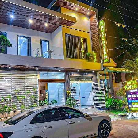 River Hotel 5 Long Xuyên 외부 사진